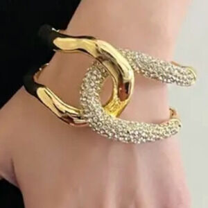 NEW Bracelet Pave Crystal Interlocked Cuff Chunky Bold Gold Solanales S05